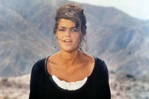Tina Aumont