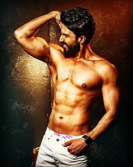 Vishnu Vishal Biography, Physical Status, Age, Height, Education, Family, Girl Friend, Favourite Things, Movies, and More