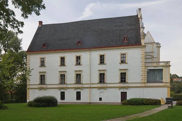 Zámek Bartošovice - otevírací doba, akce, ubytování, prohlídky, vstupné, foto, počasí