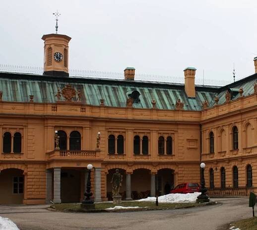 Zámek Odlochovice - Zámek