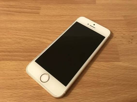 Prodám Prodám Apple iPhone SE 64GB, záruka do 7 za 11 499 CZK - 1/2017 - Apple Bazar
