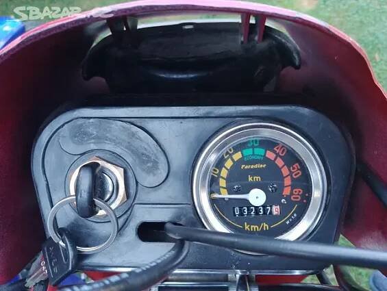 moped-Hero gizmo  majestic