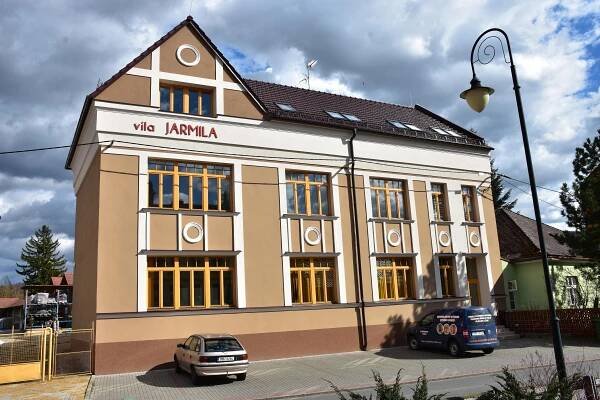 2020 - Stavbou roku je bytový dům v Komenského ulici | Archiv aktualit | Město Hranice
