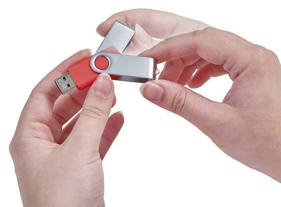 KARKULA USB flash disk kapacita 16GB, stříbrno černá | Smero reklama