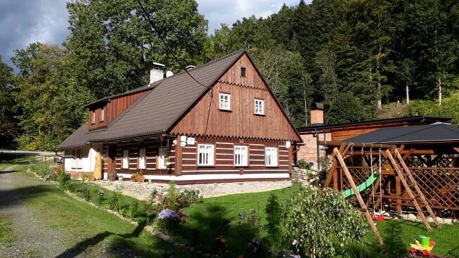 Ubytování v chalupě pro max. 14 osob, Černý Důl Černý Důl, Čistá v Krkonoších Chalupa Černý Důl, Čistá v Krkonoších 8 • Firmy.cz