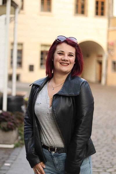Starší dcera Sofia pracuje v Praze.