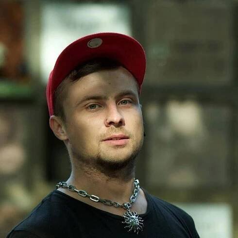 „HIV jde po každém,“ varuje Michael. Nakazil ho partner, co nemoc zamlčel