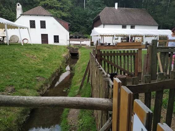 Statek Čtyřlístek | Romantické ubytování v krásné přírodě jižních Čech