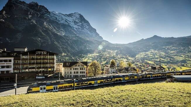 Nové jednotky ABeh 4/8 pro Berner Oberland-bahn. Foto: BOB