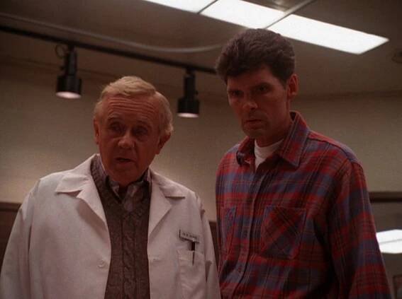 Warren Frost, Everett McGill - Mestečko Twin Peaks - The Man Behind Glass - Z filmu