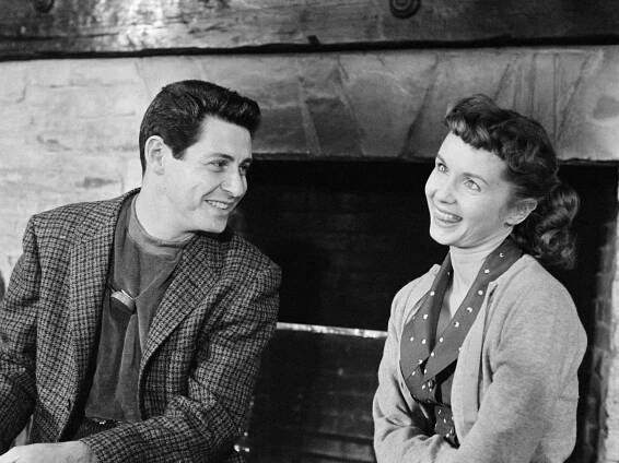 Debbie Reynolds and Eddie Fisher at Home: 15 Vintage Photos of the ’50s Sweethearts