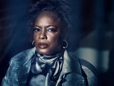 Aunjanue Ellis on Getting Justified, a Colson Whitehead Movie, and More: “I Worked My Ass Off for This”