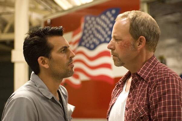 V utajení - Hijack - Z filmu - Oded Fehr, Brad Greenquist