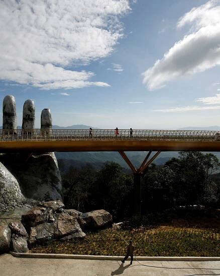 Handy engineering: Vietnam's 'Golden Bridge' has giant support