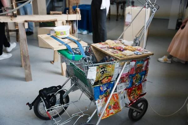 Fotogalerie z Artsemestru: Co hýbe nejmladší generací umělců? Mezitřídní bydlení, jídlo a recyklace