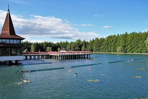 Termální lázně Hevíz, Maďarsko Lázně a wellness