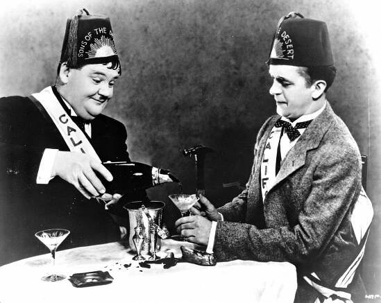 Jedeme na Honolulu - Z filmu - Oliver Hardy, Stan Laurel
