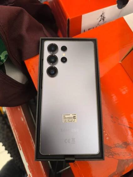 Samsung Galaxy S25 ultra 12/512gb