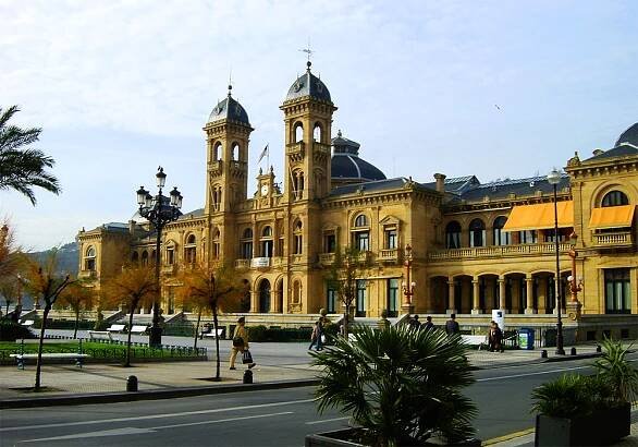 Soubor:San Sebastian Ayuntamiento.jpg