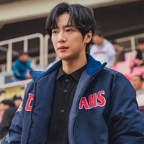 Lee Sang Yeob 12