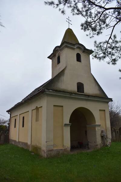 Pusté Úľany - Kaplnka... - Kaple
