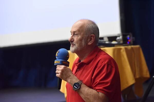 Jiří Kolbaba pozval posluchače na cestu po Africe, nechyběla lekce fotografování