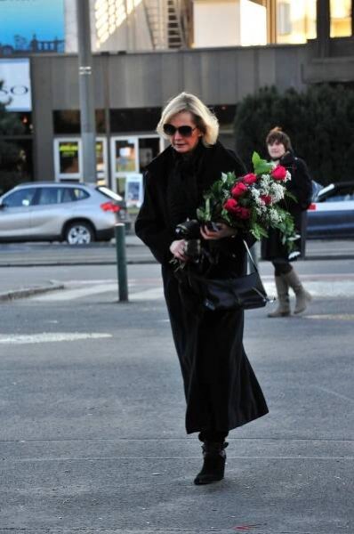 Vondráčková na pohřbu otce: Po 10 letech promluvila s bratrem