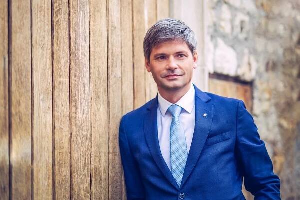 Prezidentští kandidáti: Marek Hilšer říká, že naše budoucí prosperita závisí na udržitelnosti