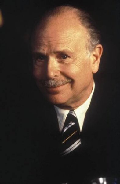 Krajina stínů - Z filmu - Edward Hardwicke