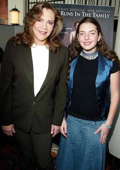 Kathleen Turner and daughter Rachel Ann Weiss at the 'It Runs in the Family' film premiere on April 13, 2002.