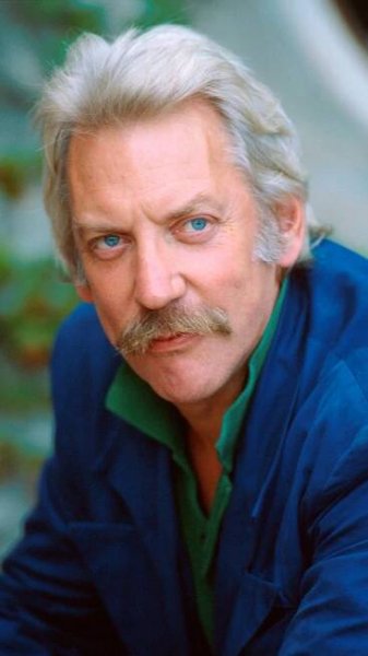Donald Sutherland, Star of 'Ordinary People,' 'Klute,' and the 'Hunger Games' Franchise, Dies at 88