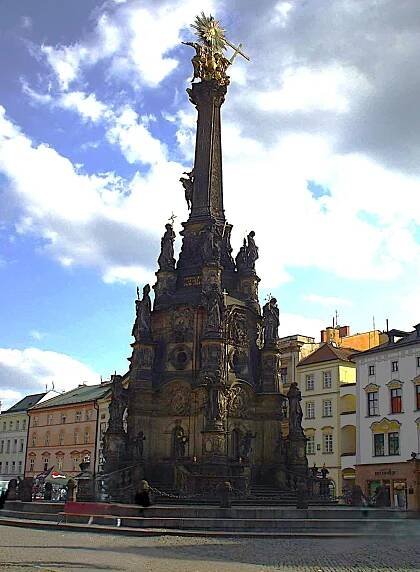 Solve Sloup Nejsvětější Trojice Olomouc - památka UNESCO jigsaw puzzle ...