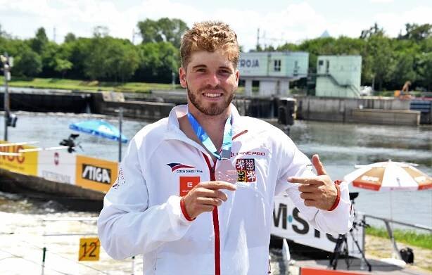 Kajakářům připomenu, že zůstali bez medaile, smál se bronzový kanoista Rohan