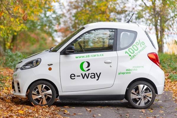 Vyzkoušeli jsme nejlevnější elektromobil na našem trhu. Připravte se na elektrický i kulturní šok!