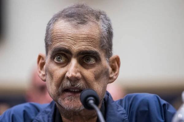 9/11 First Responder Luis Alvarez, Who Testified with Jon Stewart, Is Now in Hospice Care