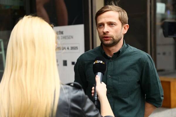 FOTO: Lukáš Příkazky během rozhovoru pro eXtra.cz. – stránka 8