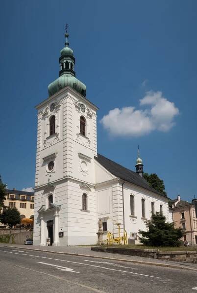Soubor:Jablonec nad Nisou, kostel svatého Anny Dm379365-32 IMG 7171 2018-08-08 14.24.jpg – Wikipedie