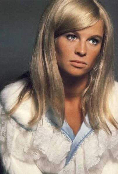 Happy birthday today to Julie Christie. She turned 80 on 4/14/2020. | Julie christie, Christy, Beautiful actresses