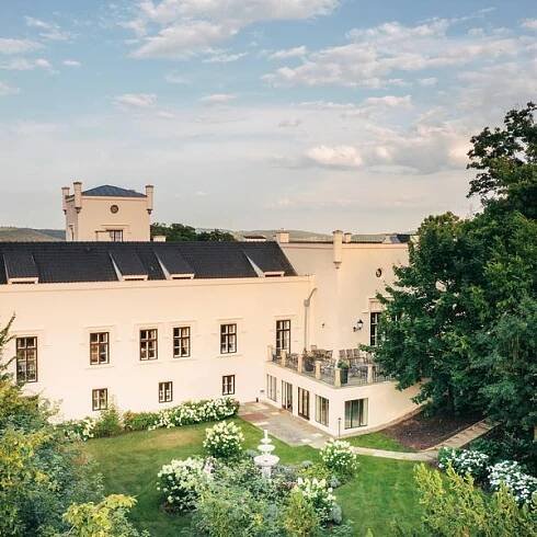 Fotogalerie • Hotel & Restaurant Chateau Trnová u Prahy (Ubytování - hotel) • Mapy.com