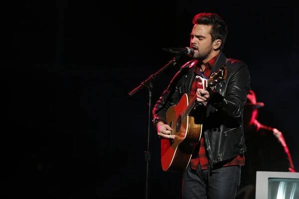 THE VOICE -- "Live Top 11" Episode: 1115A -- Pictured: Brendan Fletcher -- (Photo by: Trae Patton/NBC)