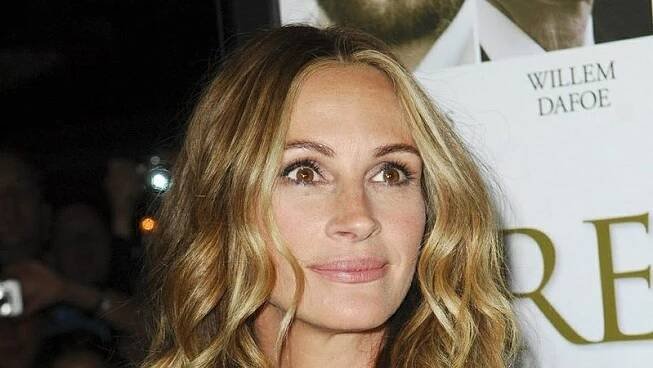 Julia Roberts (43) vůbec nestárne, na filmové premiéře okouzlila svým neskutečným vzhledem