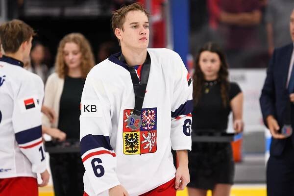Češi vybojovali na Hlinka Gretzky Cupu stříbro. Tygr Rozsíval se blýskl gólem! | Bílí Tygři Liberec
