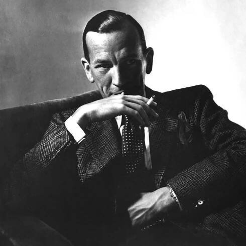 Emrah Yücel’in rol modellerimden diye tanımladığı Noel Coward
