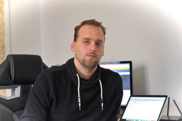 Fotka: Vojtěch Moravec, zakladatel a CEO online „službičkomatu“ Stovkomat