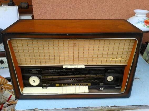 radio TESLA ECHO