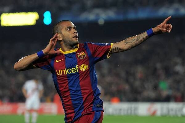 FC Barcelona 2010/11 Season in Review: Daniel Alves