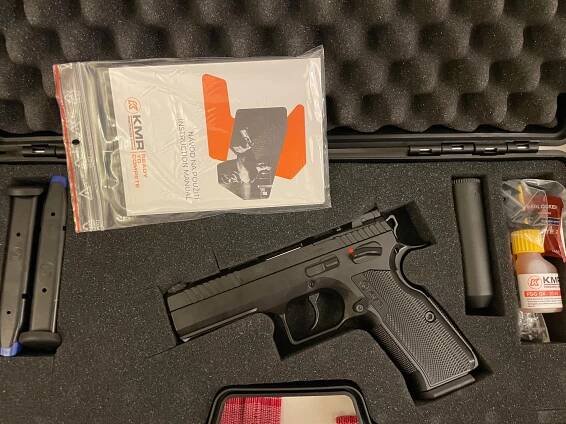KMR W-02 OR UMBRA :: Krásné zbraně, pistole KMR, tlumiče GIS, revolvery, Orca, Spektra, S-02, Cuda, Umbra,