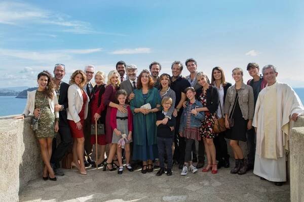 Giulia Michelini, Gianmarco Tognazzi, Claudia Gerini, Massimo Ghini, Sandra Milo, Carolina Crescentini, Pierfrancesco Favino, Ivano Marescotti, Stefania Sandrelli, Stefano Accorsi, Sabrina Impacciatore, Gabriele Muccino, Giampaolo Morelli, Elena Cucci, Valeria Solarino - A casa tutti bene - Z natáčení