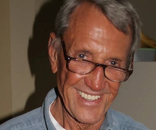 Roy Scheider Biography - Facts, Childhood, Family Life & Achievements