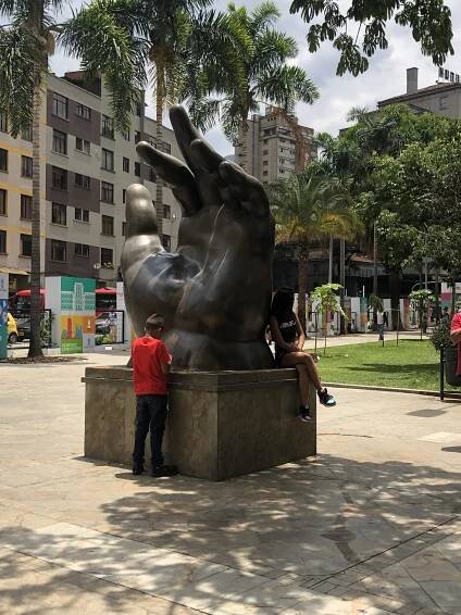 Fernando Botero – An Artistic Enigma | Julie Tetel Andresen 